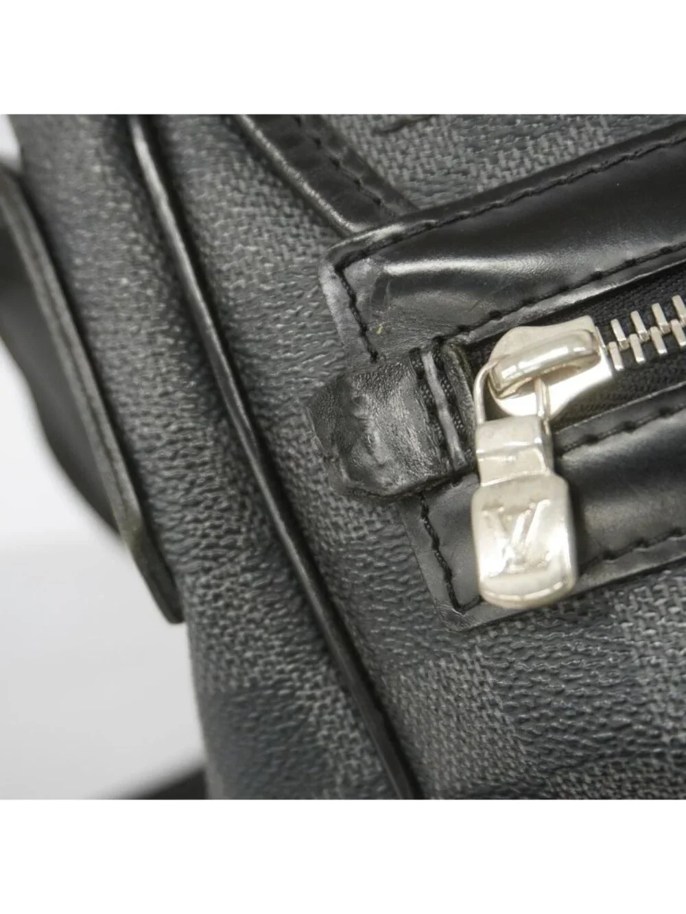 Louis Vuitton Shoulder Bag Damier Graphite Daniel MM Black Gray